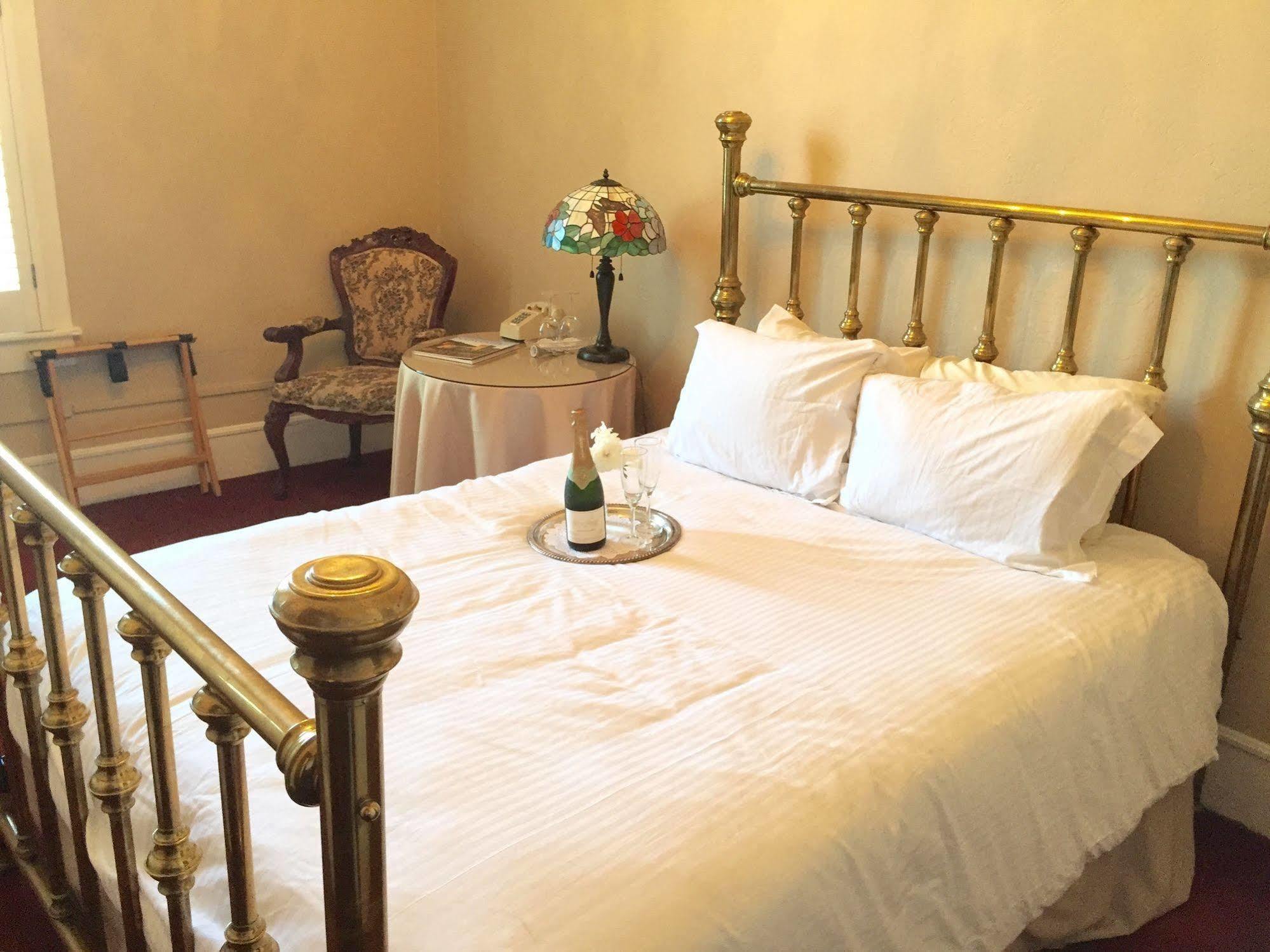 Hotel St. Helena Esterno foto
